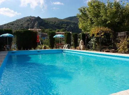 El Pirineo ゲストハウス